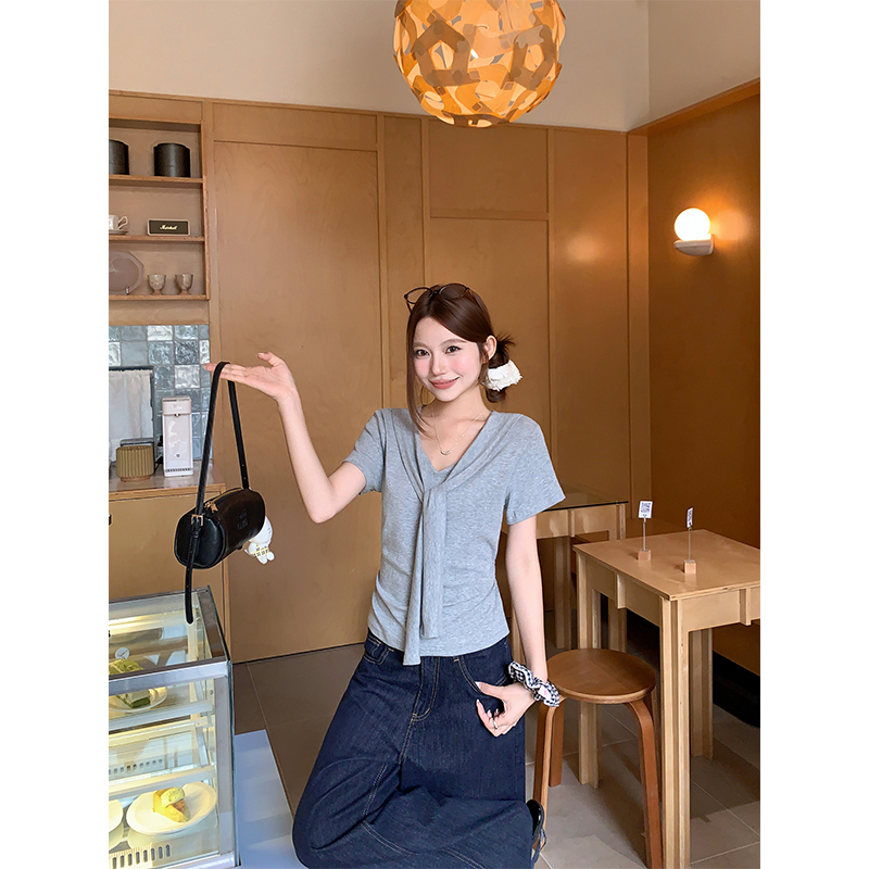 Women's Ribbon V-Neck Slim Fit T-Shirt Summer Short Sleeve Top - Image 2